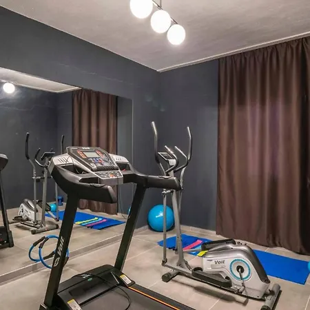 2 Bedroom With Pool *