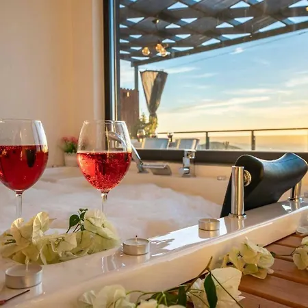 2 Bedroom With Pool *