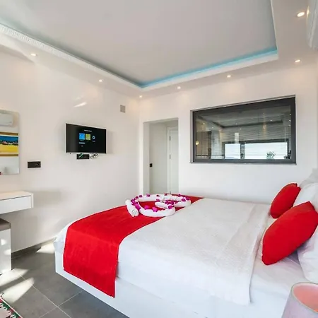 2 Bedroom With Pool - 9136