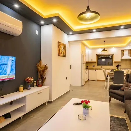 2 Bedroom With Pool - 9136 Villa Kalkan