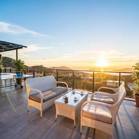 2 Bedroom With Pool - 9136 *