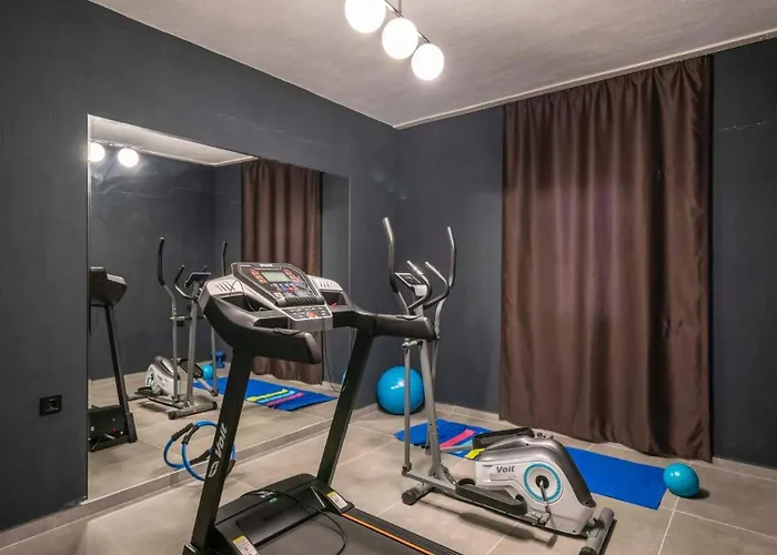 2 Bedroom With Pool *