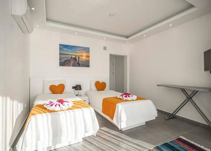 2 Bedroom With Pool *