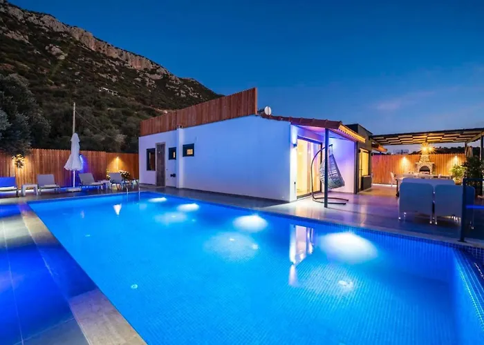 2 Bedroom With Pool *