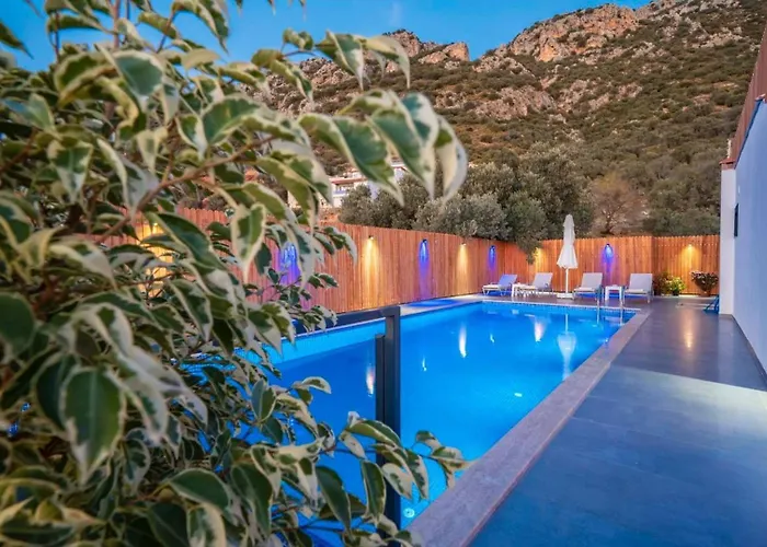 2 Bedroom With Pool Вилла *