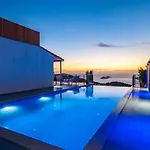 2 Bedroom With Pool ヴィラ カルカン