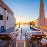 ヴィラ 2 Bedroom With Pool
