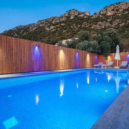 2 Bedroom With Pool